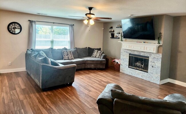 Photo - Spacious 4-Bedroom Home for Rent in Grand Prairie, TX! Available January 2026!