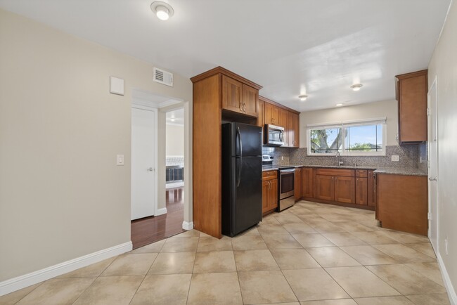 Photo - 248 N Park Victoria Dr