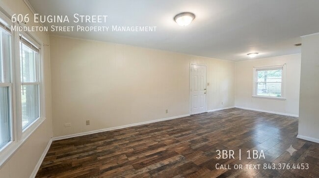 Photo - 606 Eugenia St