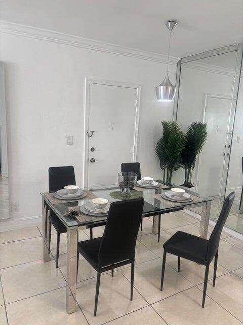 Photo - 299 SW 7th St Unidad 110