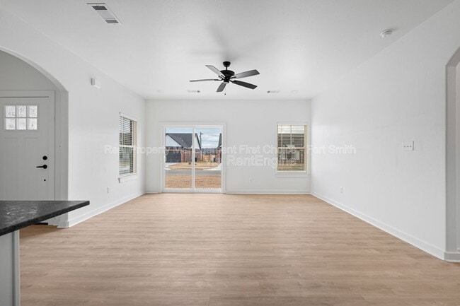8815 Bainbridge Ct
