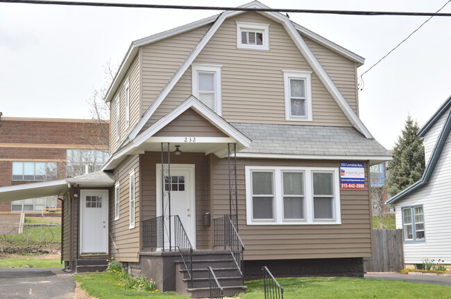 Building Photo - 232 Lorraine Ave Rental