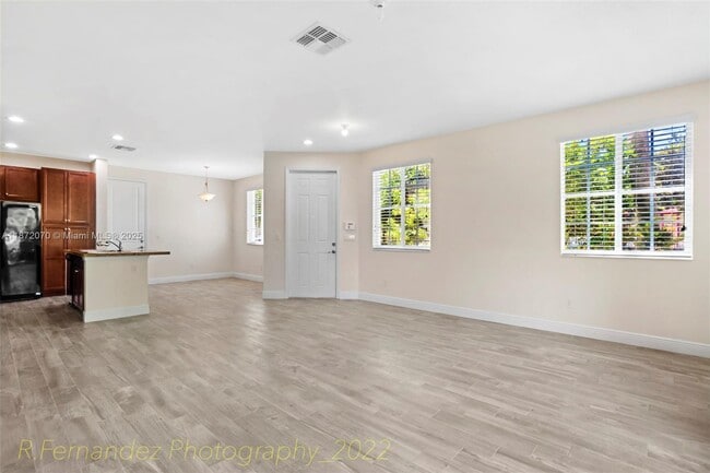 Photo - 4665 Windmill Ln