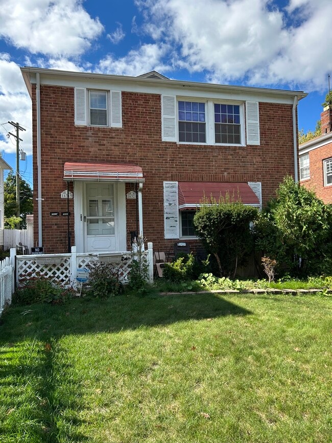 Photo - 16319 Greyton Rd Apartamentos