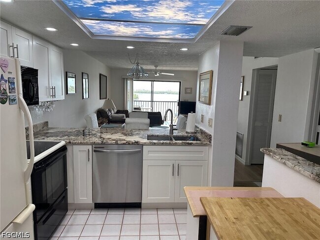 4835 Bonita Beach Rd SW Unidad 203