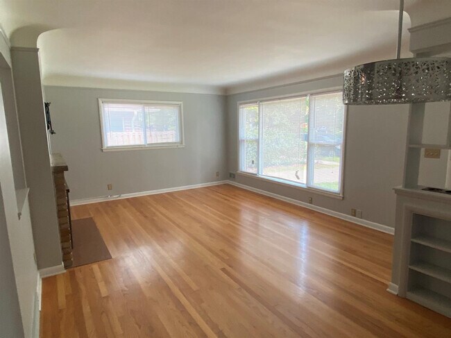 Photo - 1510 Woodland Dr