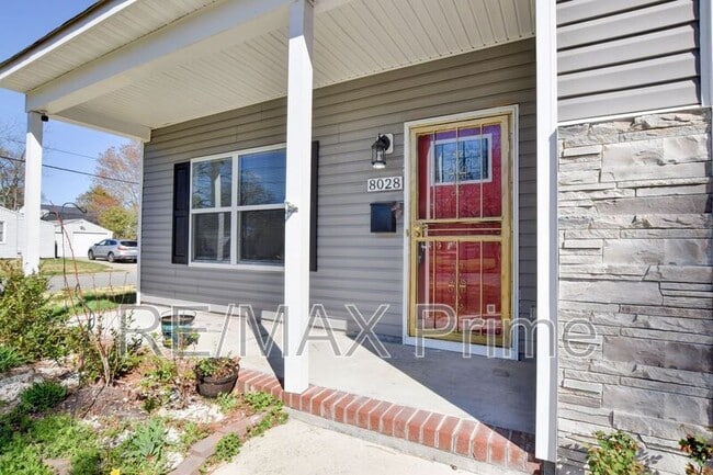 Photo - 8028 Glade Rd