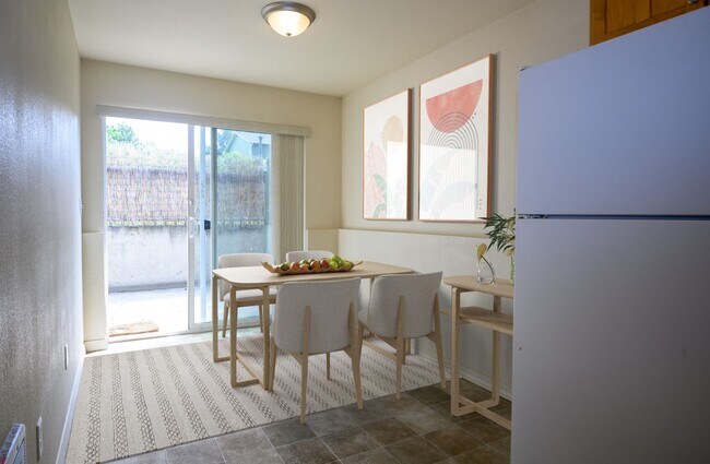 Photo - 2 Bed 2 Bath pet friendly unit! Unidad A