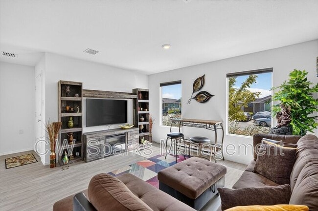 Photo - 6825 Sunbeam Cir