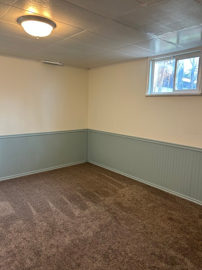 Dormitorio #1 - 1130 E Garfield Ave