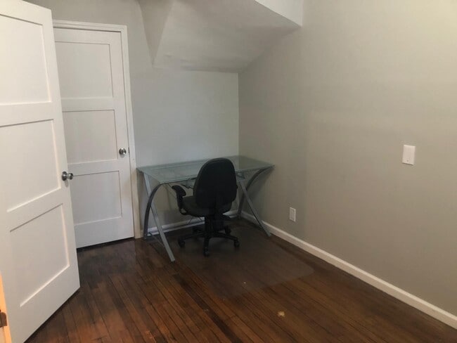 Photo - 2742 W Nelson St Unit 1