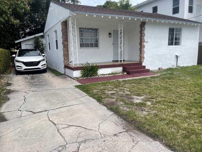 Photo - 1225 NW 45th St Casa