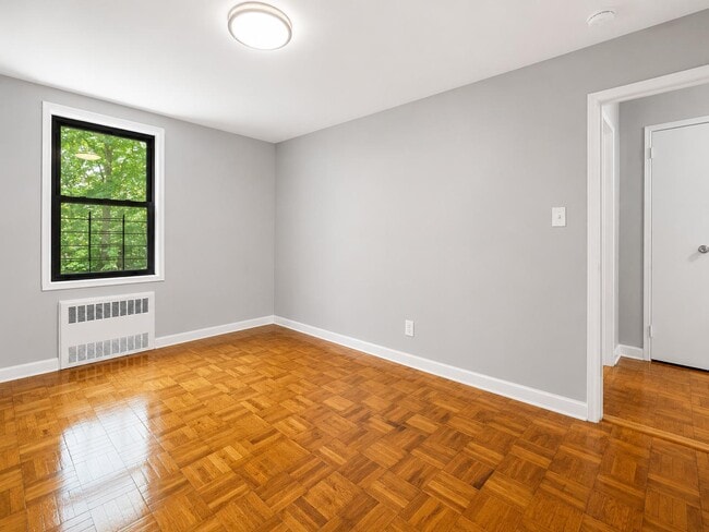 Photo - 525-527 Riverdale Avenue Unit 2E