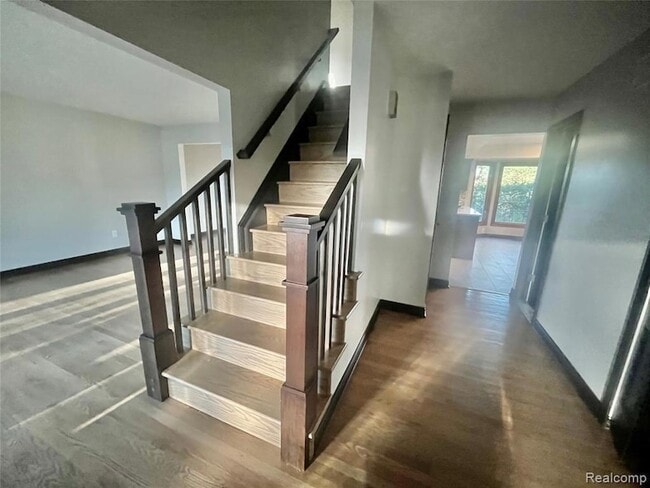 Photo - 5160 Orchard Crest