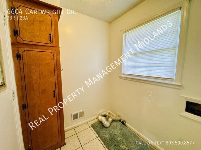 Photo - 6604 Cartwright Dr