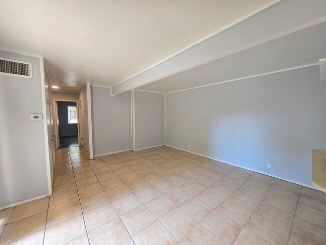 709 Adeline Pl