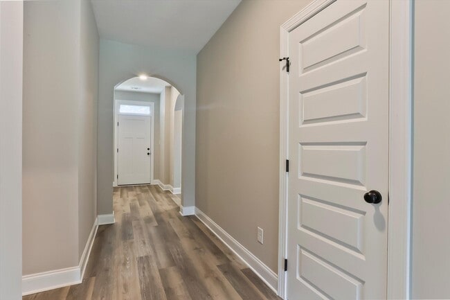 3327 Basil Ln