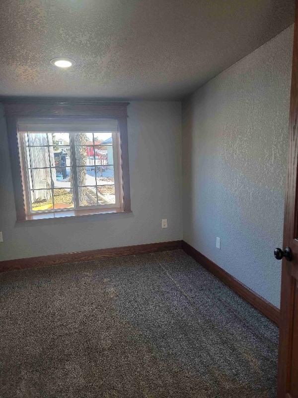 Photo - 103 1st St SE