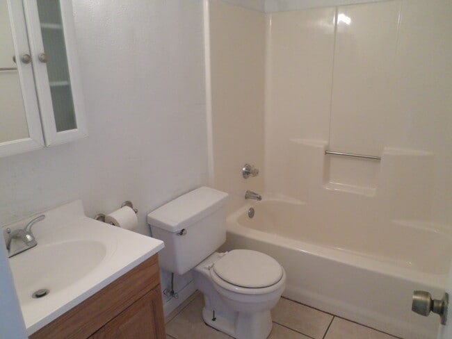 Photo - 658 Dromedary Ct