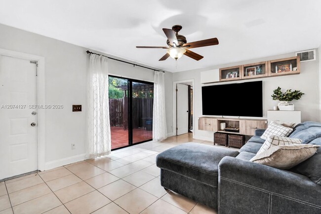 Photo - 804 SW 119th Way