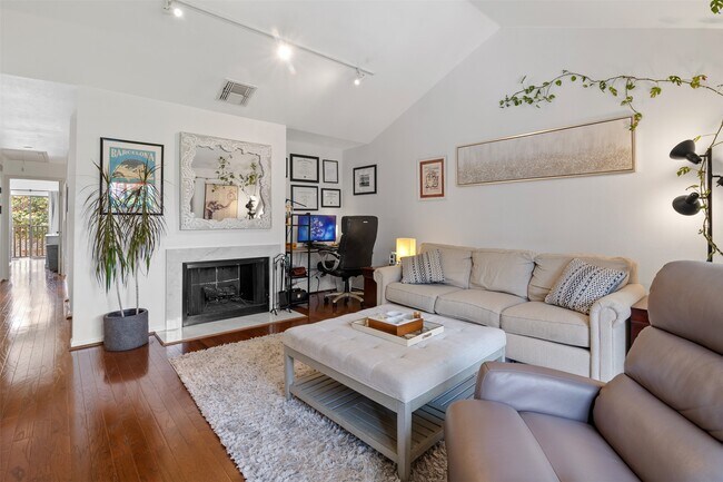 2829 Timmons Ln Unit 228