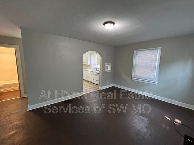 Photo - 217 W Grand St Unit #6