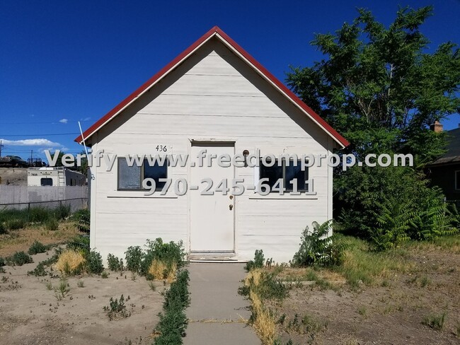 Building Photo - Tiny House Living! 1 Bedroom 1 Bath House