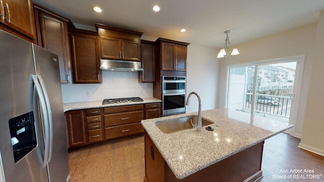 Photo - 2708 S Spurway Dr