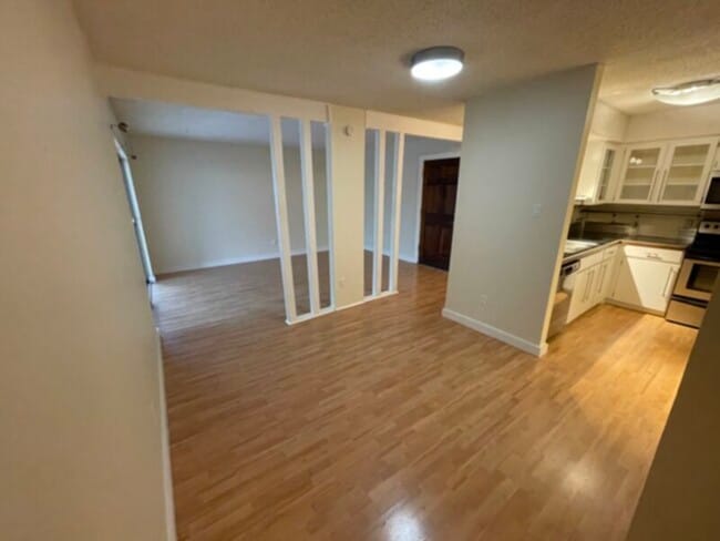 Photo - 6910 Hart Ln