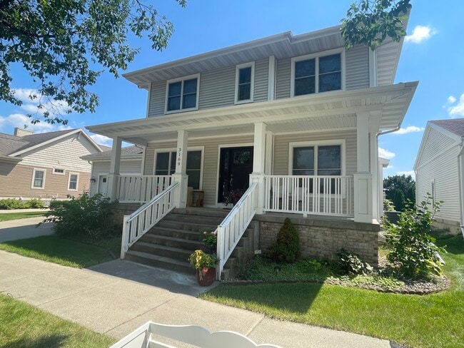 Photo - 3169 Pleasant St