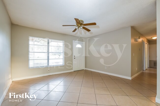 Photo - 325 Tall Pine Ln