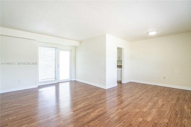 Photo - 1940 Biarritz Dr Unidad 22