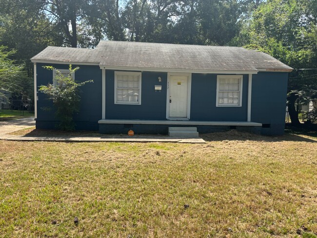 Building Photo - 757 Robinhood Rd Rental