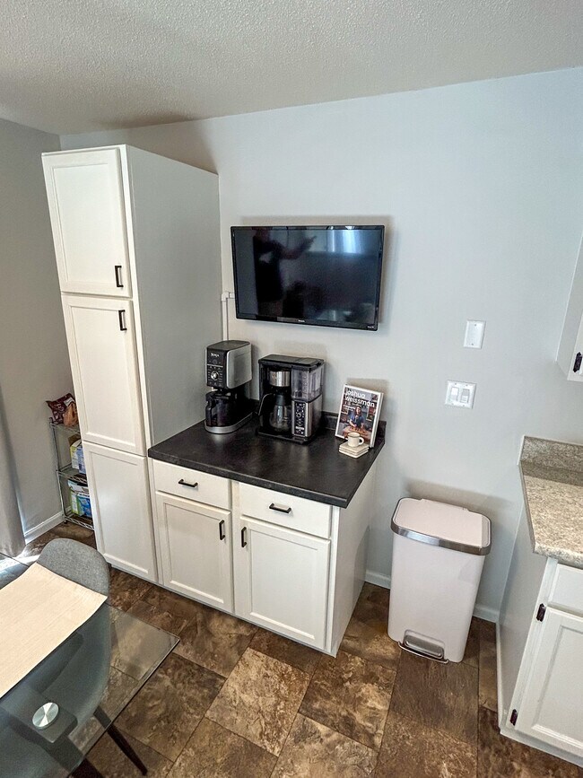 Photo - 12 Parkview Cir