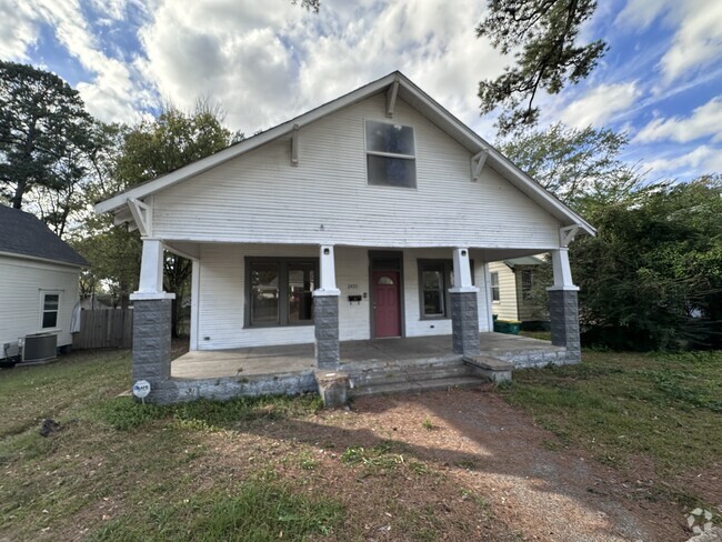 Building Photo - 2421 Olive St Rental