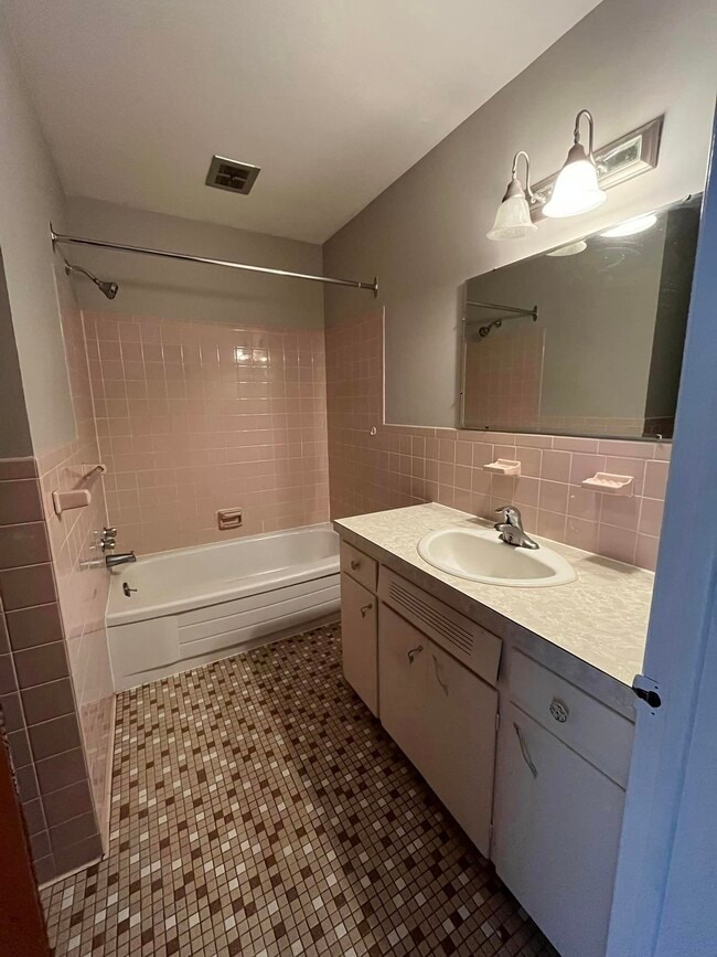 615 Chalmers Ct Unité 18