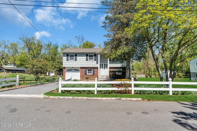 Building Photo - 1112 Wildwood Ave