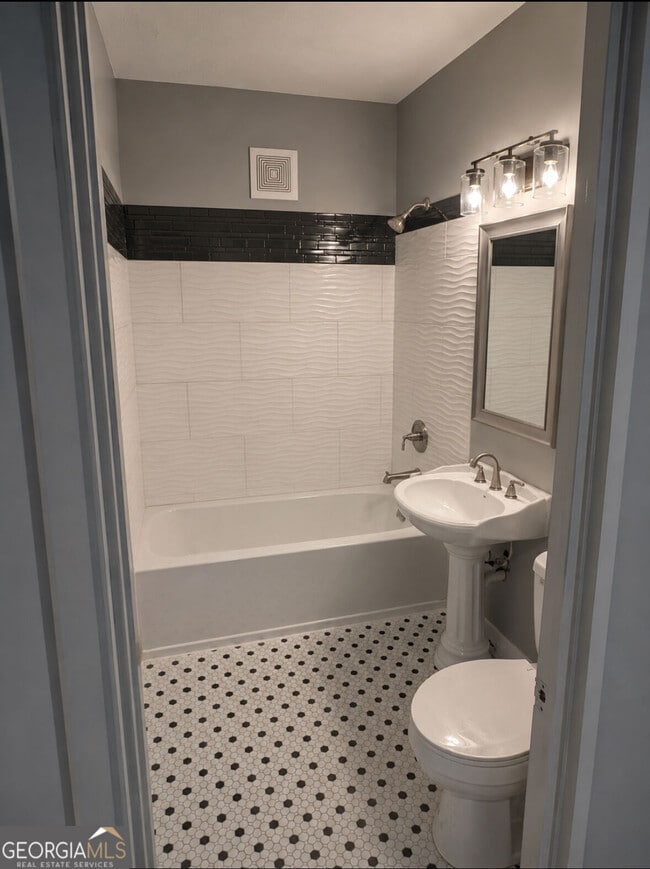 Photo - 102 Cactus Hill Cir