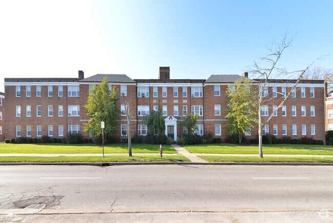 Van Aken Crossing - Van Aken Crossing Apartments