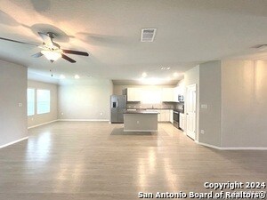 Photo - 2966 Daisy Meadow