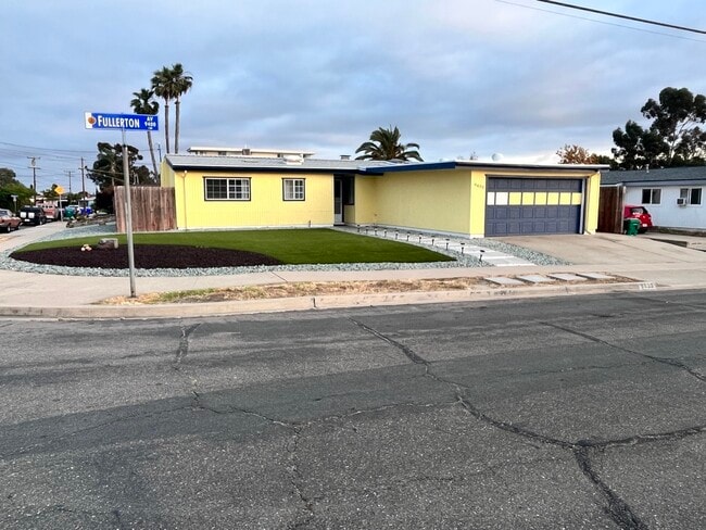 Building Photo - 9433 Fullerton Ave Rental