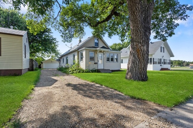 Photo - 614 S 11th St House