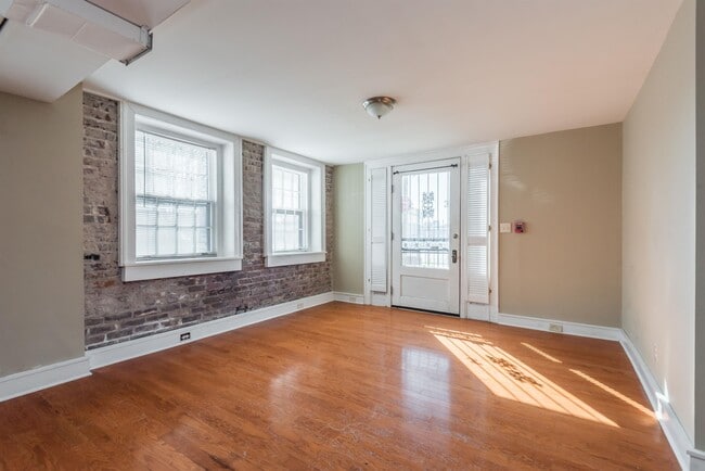 Photo - 201 W Fifth Ave