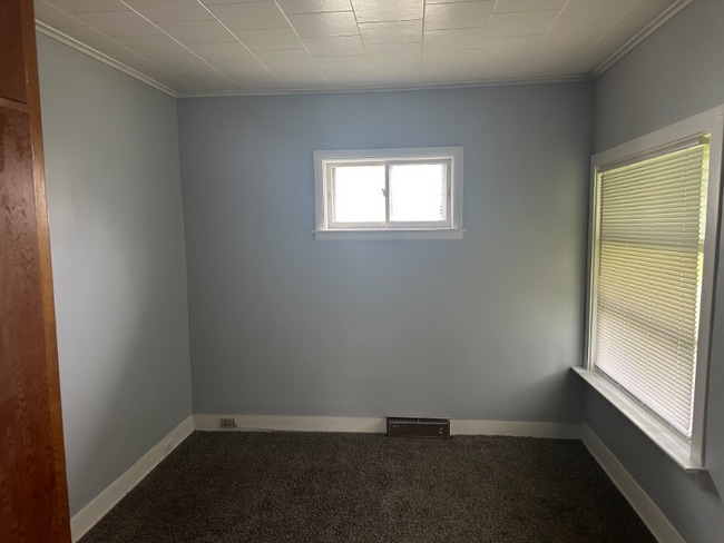 Photo - 1945 Owen St