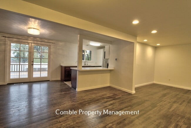 Photo - 16605 NE 87th St