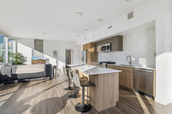 Photo - 222 E Jefferson St Unidad ID1369268P