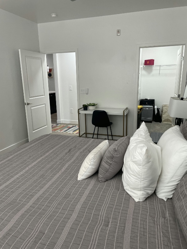 Photo - 4000 N Albion St Unit 204