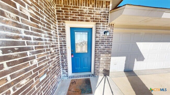 Photo - 307 Dober St