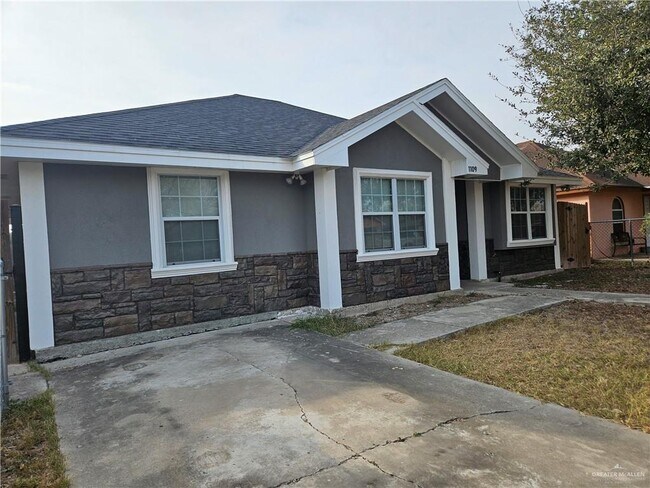 Photo - 23 Del Monte Dr