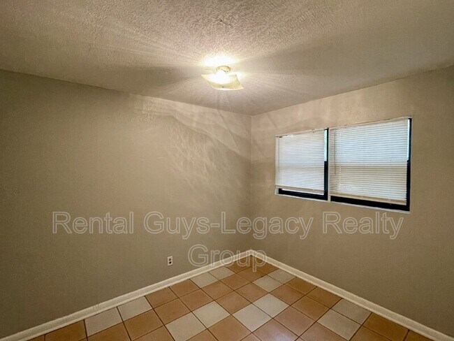 Photo - 1738 Wright Ave Unit #2